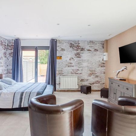 Cosy Apartment In Eperlecques With Fireplace Eksteriør billede