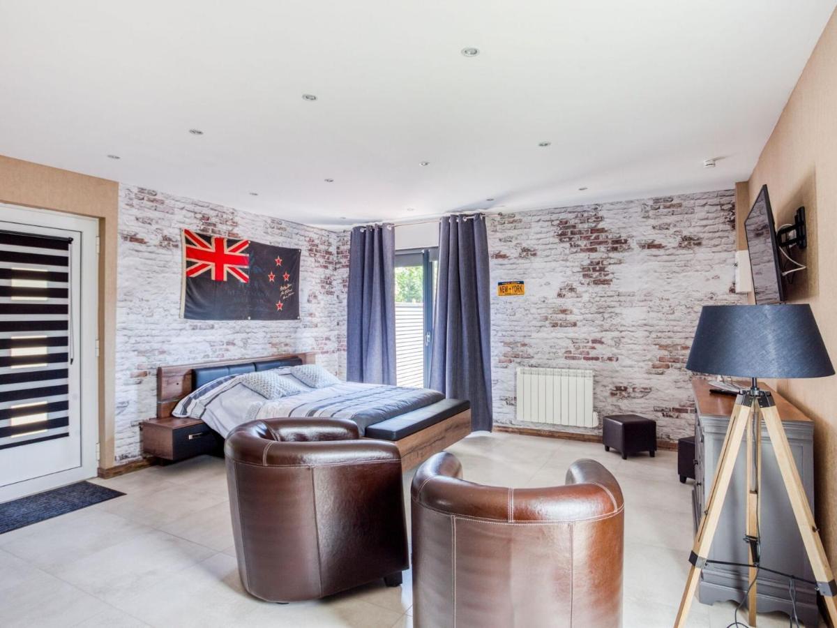 Cosy Apartment In Eperlecques With Fireplace Eksteriør billede