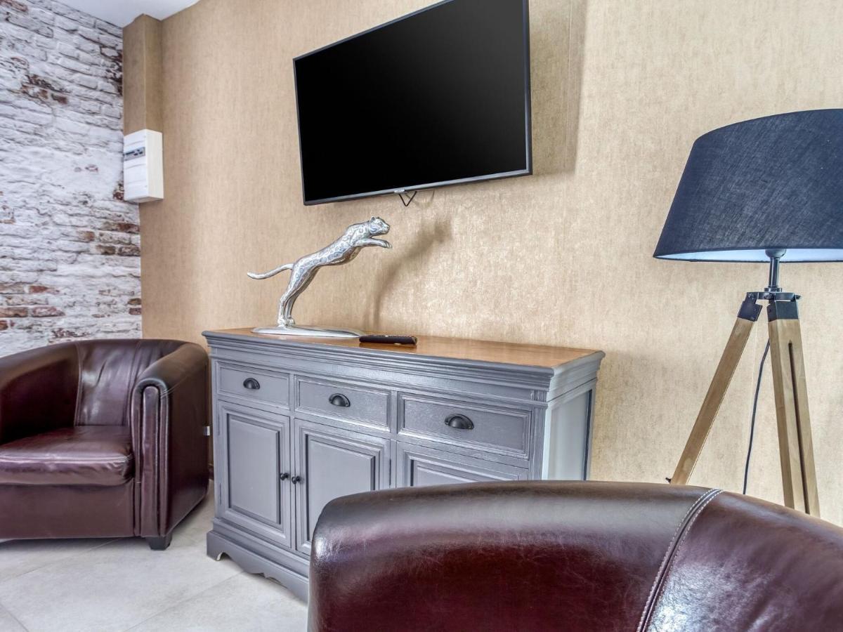 Cosy Apartment In Eperlecques With Fireplace Eksteriør billede