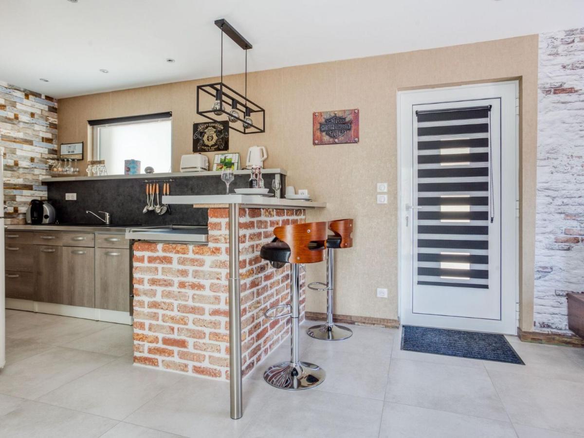 Cosy Apartment In Eperlecques With Fireplace Værelse billede